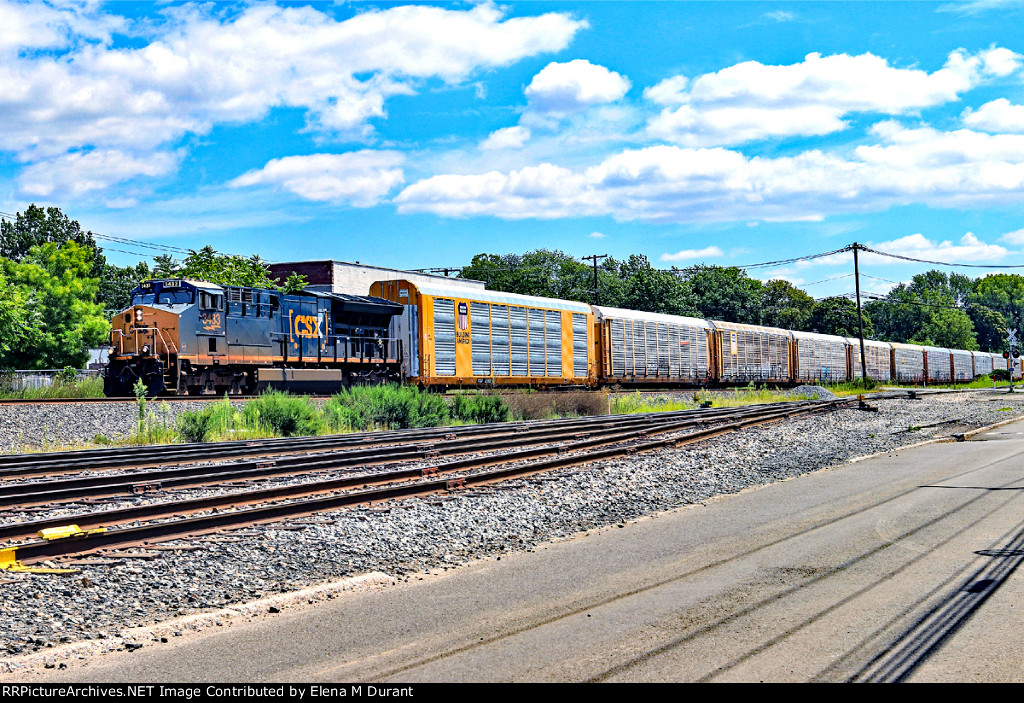 CSX 3433 on M-567